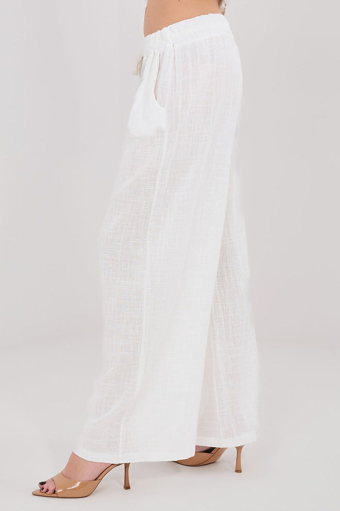  Women trousers model 225492 Italy Moda 