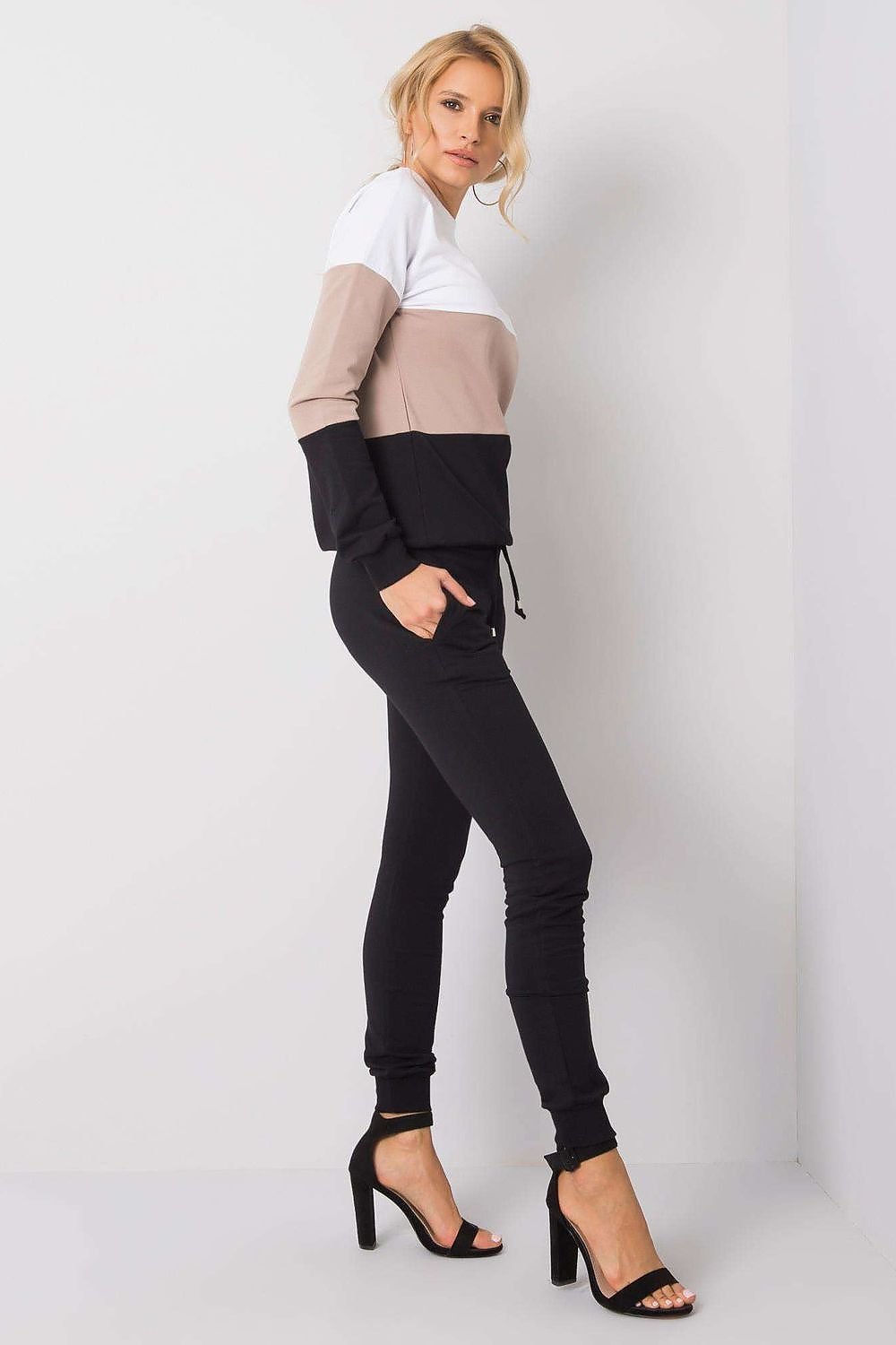 Set model 175127 Rue Paris